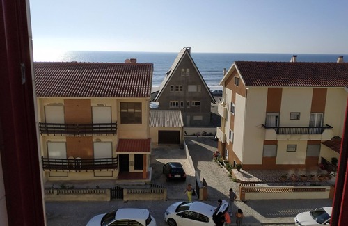 Pedrogao Apartment | Praia do Pedrogão, 2 bedroom apartment, overlooking the sea