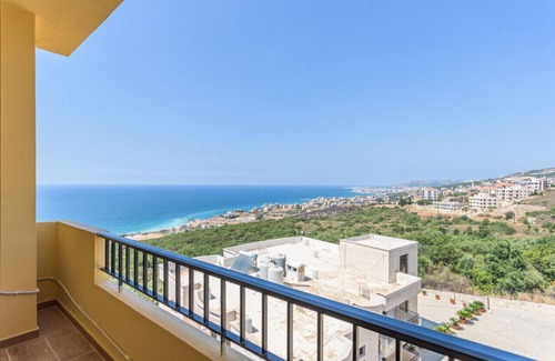 Thoum Apartment | Praia Sea View 2-BR Apartment in Thoum, Batroun