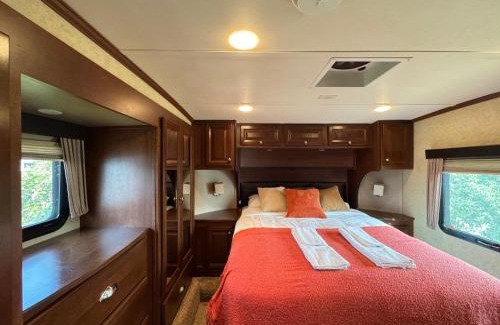Stettler Apartment | Prairie Junction Resort - Furnished RV Apartments
