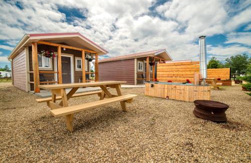 Stettler House | Prairie Junction Rustic Cabins Stettler