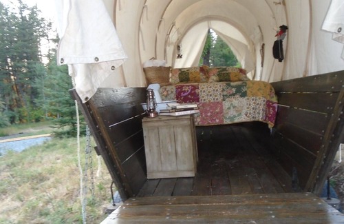 Eureka RV Rental | Prairie Schooner campsite 4 Caribou Trail Wagon Camp
