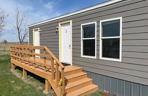 Belfield Cabin | Prairie Tiny Home near TRNP