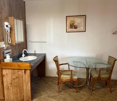 Adrian Hotel | Prairie winds motel