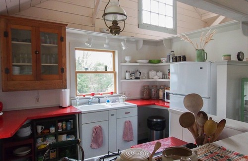 Matfield Green Cottage | Prairieside Cottage: Charming Private Property Nestled In The Flint Hills