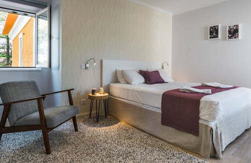 Sao Juliao House | Prana Nature Villa - Five Bedroom House, Sleeps 16