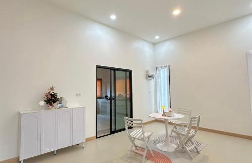 Lampang House | Prangsirihome guesthouseได้ทั้งหลัง