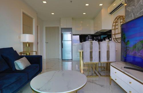 Pratumnak Hill Apartment | Pratamnak Pattaya Luxury Condo, Golf, Ocean View