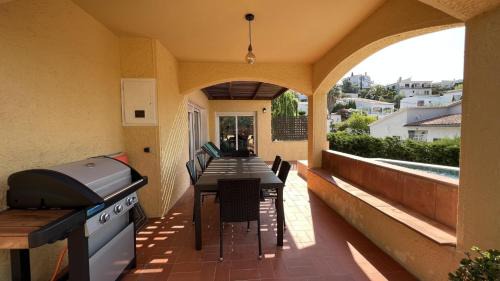 El Mas Fumats House | Preciosa casa en Mas Fumats con piscina y bonitas vistas AV-49