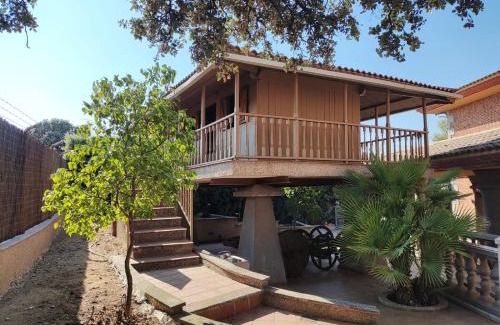 Casarrubios del Monte Villa | Preciosa villa para grupos grandes con piscina y BBQ