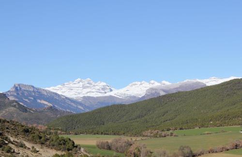 El Pueyo de Araguas Apartment | Preciosas Vistas a La Montaña, Luminoso y Acogedor