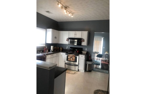 Church Street House | Precious Paradise! (Near Airport) 4.5 miles