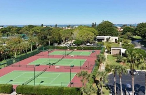 Longboat Key Apartment | Precise Realty presents Coastal Bliss on Longboat