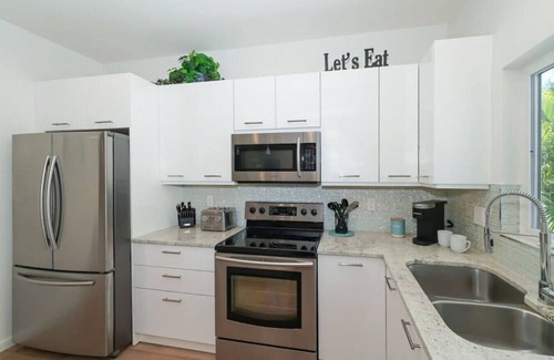 Saint Armands Key House | Precise Realty presents The Banyan Breeze