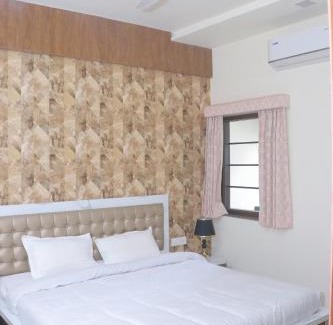 Taj Ganj Bed & Breakfast | Prem villas homestay