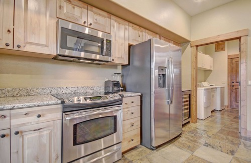 Breckenridge House | Premier 2-story Townhome Minutes From Winter Activities 3 Bedroom Townhouse by RedAwning