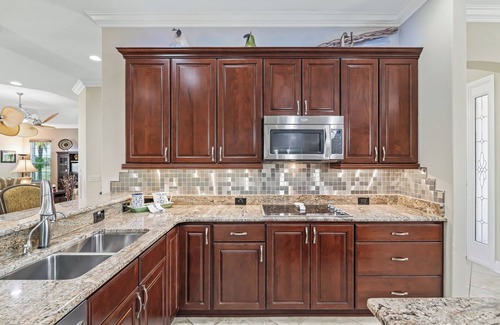 The Villages House | Premier Golf Course Home - includes Golf Cart and Covered Outdoor Kitchen!