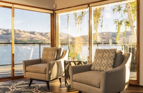 Manson House | Premier home, Waterfront, Views, Hot Tub, Dogs OK