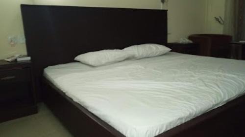 Ibadan Cabin | Premier Hotel-ibadan