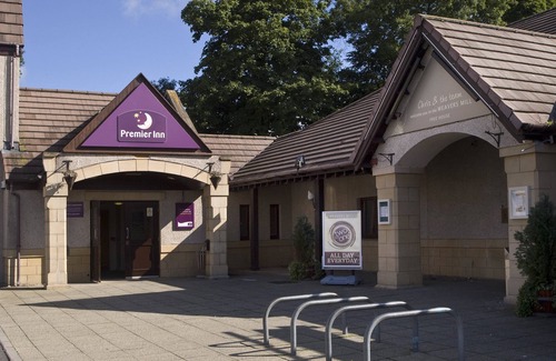 Glenisla Hotel | Premier Inn Dundee North