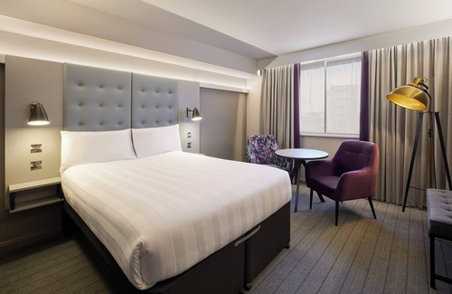 Bothamsall Hotel | Premier Inn East Midlands Airport