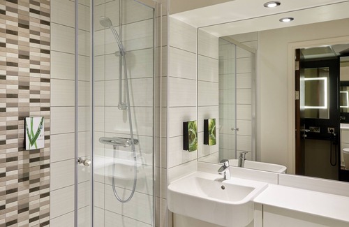 Tadworth Hotel | Premier Inn Epsom South
