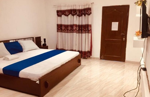 Gomoa House | Premier Inn Guest House and Event Centre-Gomoa Potsin, Kasoa -Winneba Road