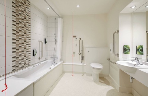 Slyne Hotel | Premier Inn Lancaster