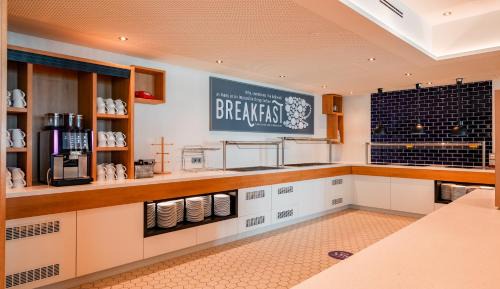 Hallbergmoos Hotel | Premier Inn München Airport Süd