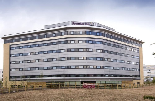 Broadheath Hotel | Premier Inn Manchester Airport - M56/J6 Runger Lane North