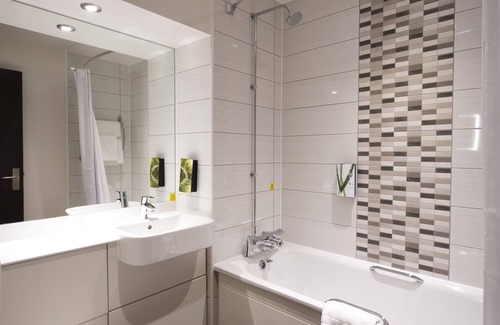 Monmouth Hotel | Premier Inn Monmouth