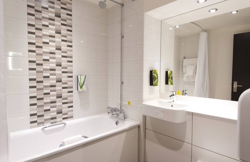Newbury Hotel | Premier Inn Newbury TC - London Road