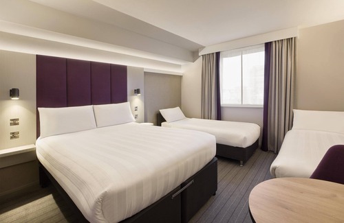Eastleigh Hotel | Premier Inn Southampton - Eastleigh