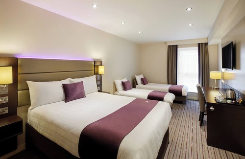 Swindon Hotel | Premier Inn Swindon Central