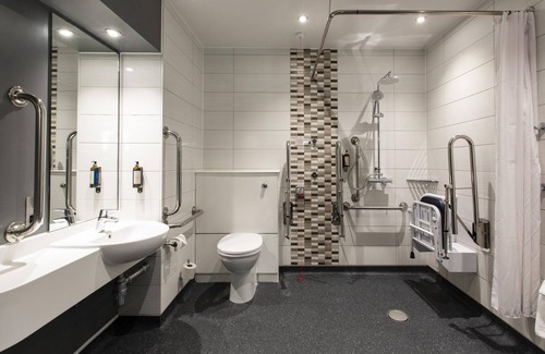 Torquay City Centre Hotel | Premier Inn Torquay Seafront