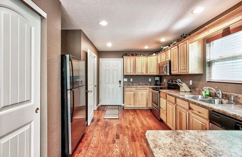 Lakeside Estates House | Premier Lakefront Rental-Behind Cedar Creek Jumping Bridge-Minimal Steps to Lake