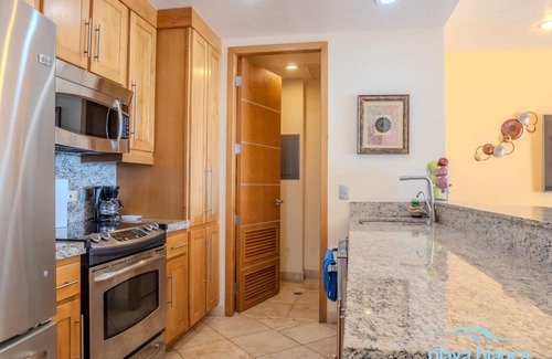 San Carlos Condo | Premier Playa Blanca Condo 204: 1BR,1.5BA,Beachfront,Ocean Views,Hotel Service