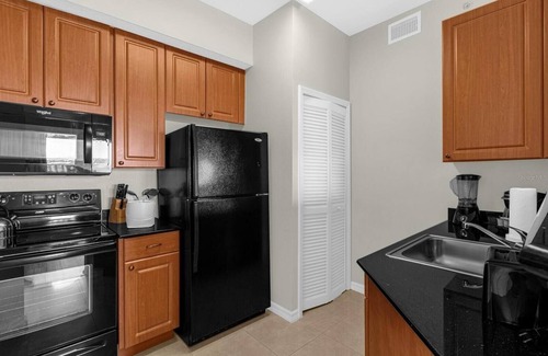 Florida Center Resort | Premier Resort Condos Near Universal