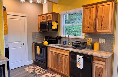Maysville House | Premier RiverView Vacation Home, Maysville, KY