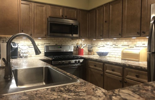 Central Vermont- Killington House | Premier ski/in/out Killington/Sunrise townhome 3BDR/Sleep6 spa/gym/holiday rates