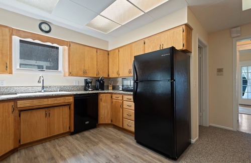 Fort Grounds House | Premiere Beach House, Family Friendly, West Lakeshore Drive