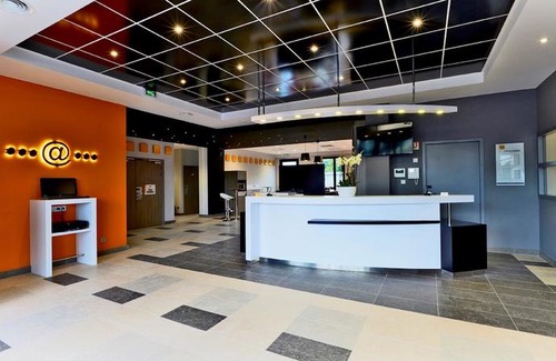 Porte Des Alpes - Mi Plaine - Manissieux Hotel | Premiere Classe Lyon - Saint Priest Eurexpo