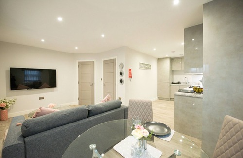 Reading Apartment | Premium 1-Bed, 1-Bath Apartment by KSA