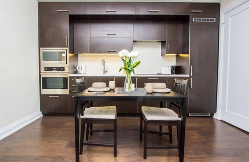 North York Apartment | Premium 1 Bedroom/Parking/Subway/North York