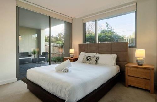 Warrawee Apartment | Premium 2 Bedroom Garden Apartment