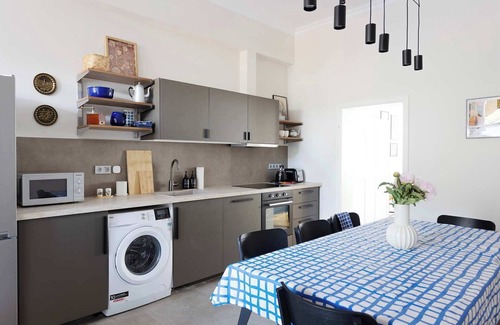 Ruhrort Apartment | Premium 2-Level apartment on Rhine, Great Location