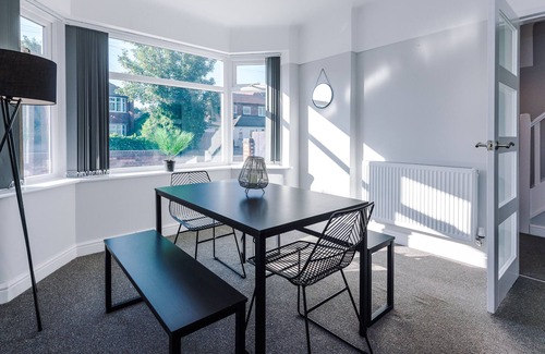 Wirral House | Premium 3 bed detached house - Bromborough - Wirral