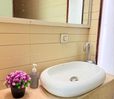 Uttara Apartment | Premium 3 BR Apartment in Uttara Near Airport and Metro Sector 7 AC Wifi Modern Comfort