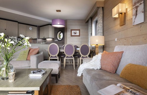 Les Prodains Apartment | Premium 8-person apartment with panoramic view
