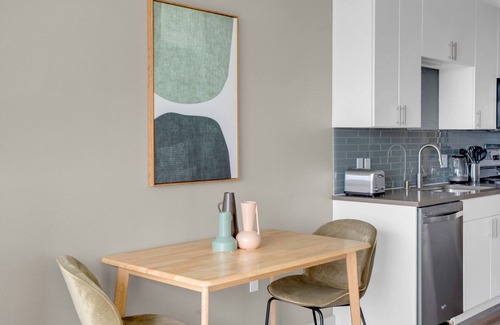 Old Ballard Apartment | Premium Ballard 1BR w/W/D, BBQ & Gym, near Waterfront, by Blueground