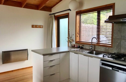 Parapara Villa | Premium Beachfront Villa- Adrift in Golden Bay (adults only)